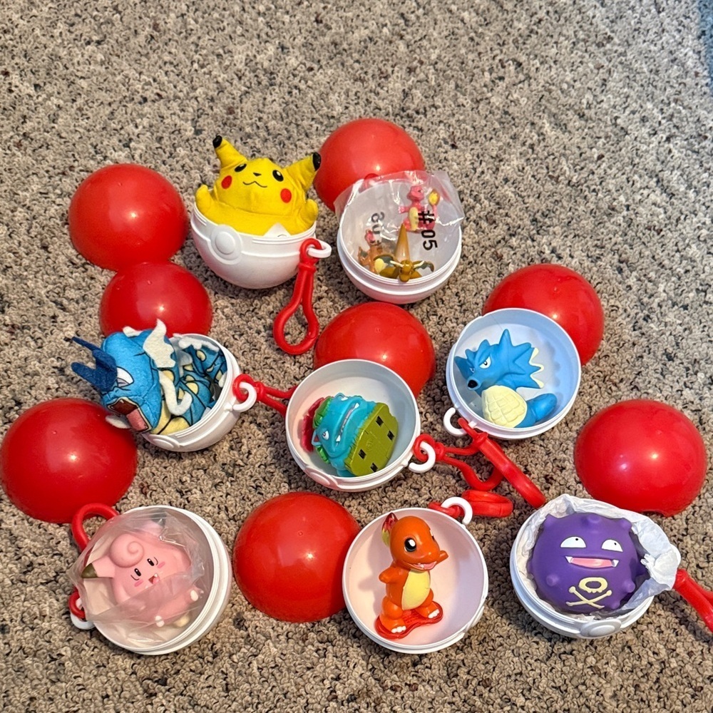 Vintage Pokemon Toys 1999 Burger King Pikachu Gyarados Clefairy Venusaur + Set 8